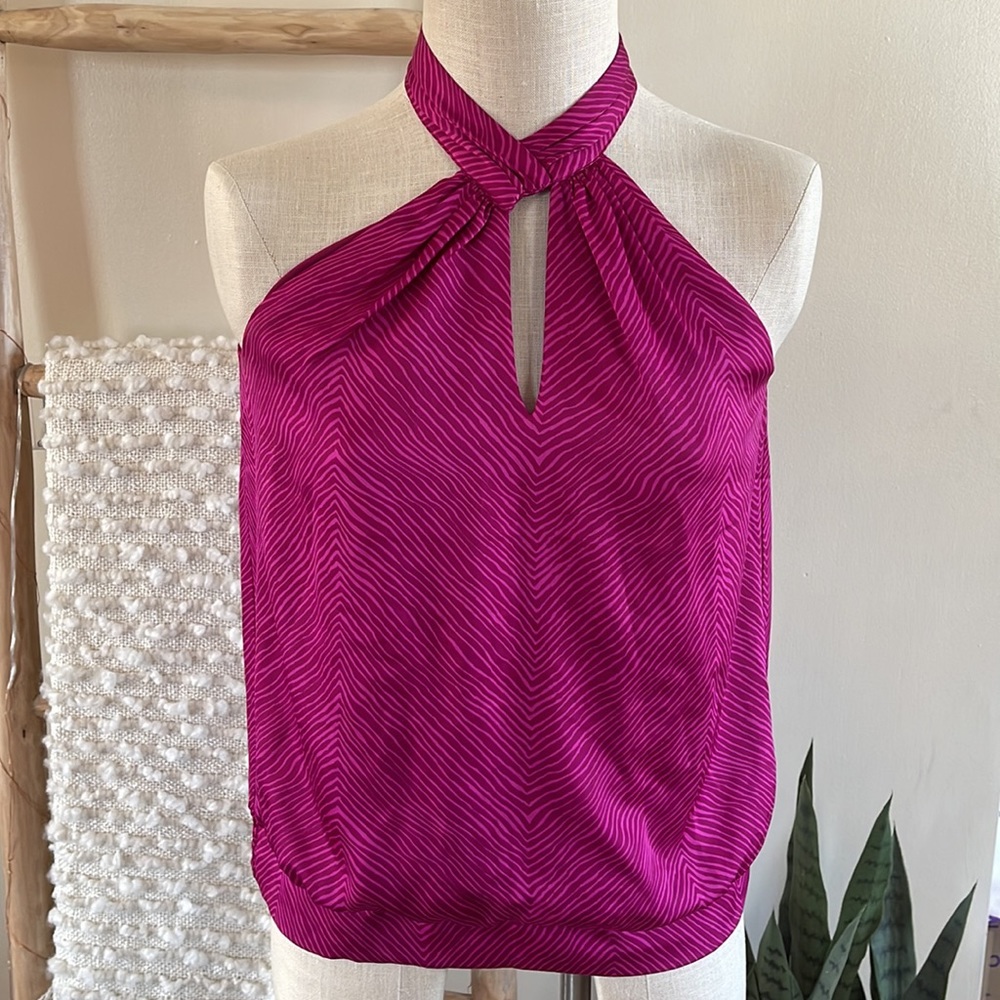 Ann Taylor Keyhole Halter Blouse Pink/Fuchsia pattern Like new condition. Size 2